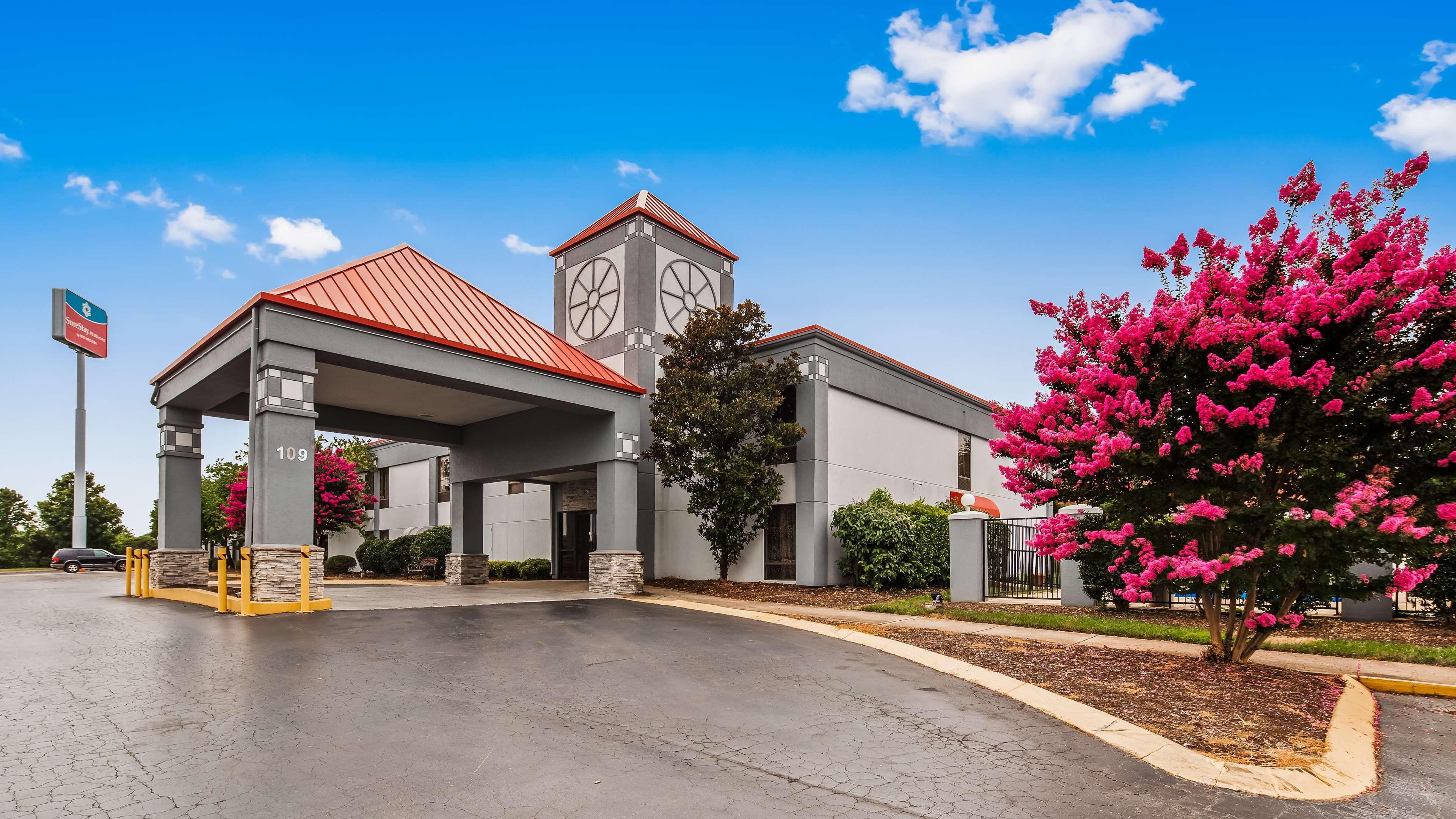 Baymont By Wyndham Lavergne La Vergne Exterior photo