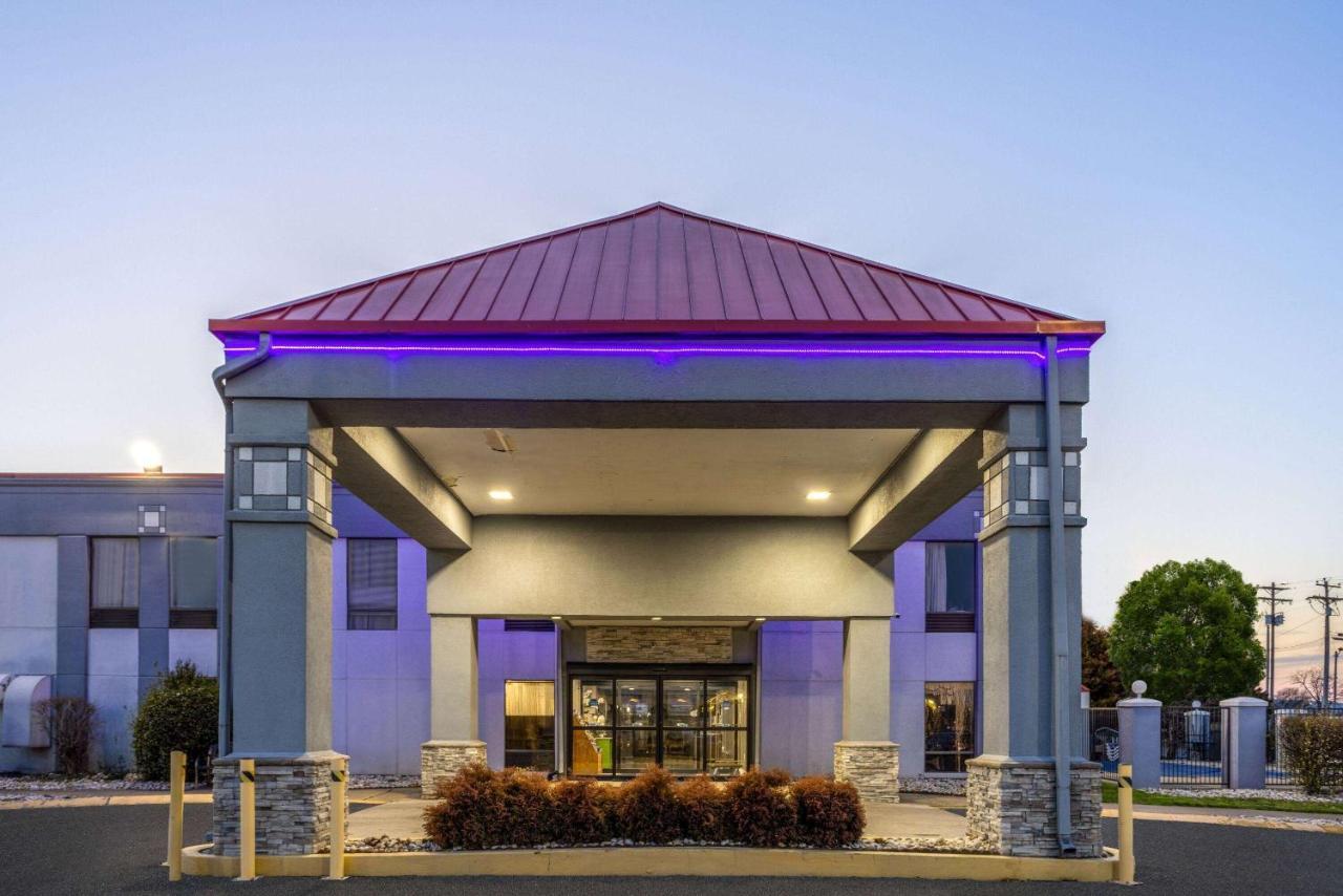 Baymont By Wyndham Lavergne La Vergne Exterior photo